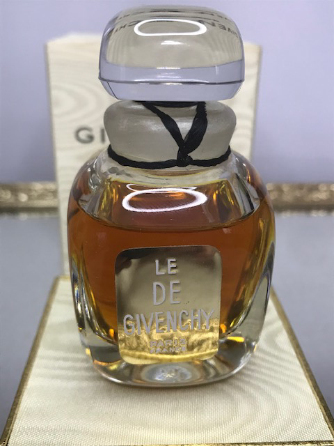 Le de Givenchy pur parfum 30 ml. Extrêmement rare, original 1957. Flacon en cristal. Scellé.